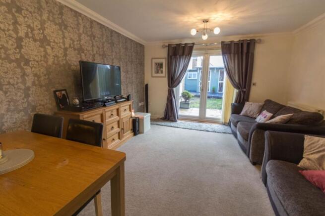 Sitting Room / Dining Room