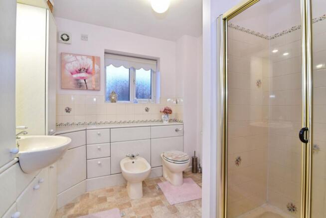 2 bed Bungalow for sale Image 10