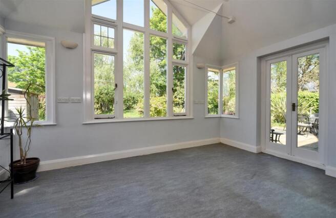 Lamberts Road, Surbiton photo 4
