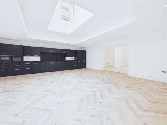 2 bed Apartment for sale Image 7