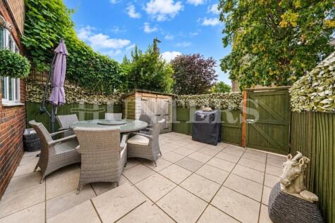 Hale Gardens, London, N17