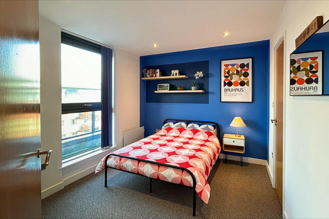 2 bed Apartment to rent Image 5