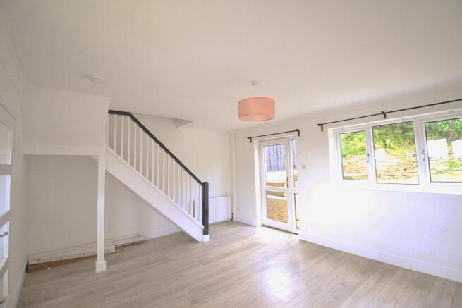 2 bed Semi-Detached to rent Image 7