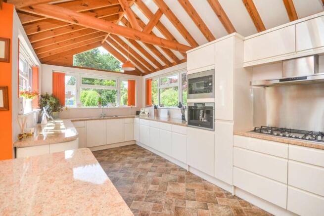 Kitchen / Breakfast Room