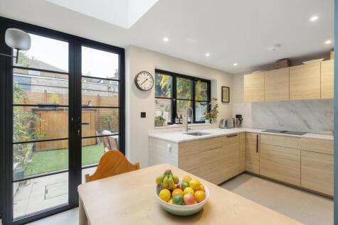 Landells Road, London, SE22