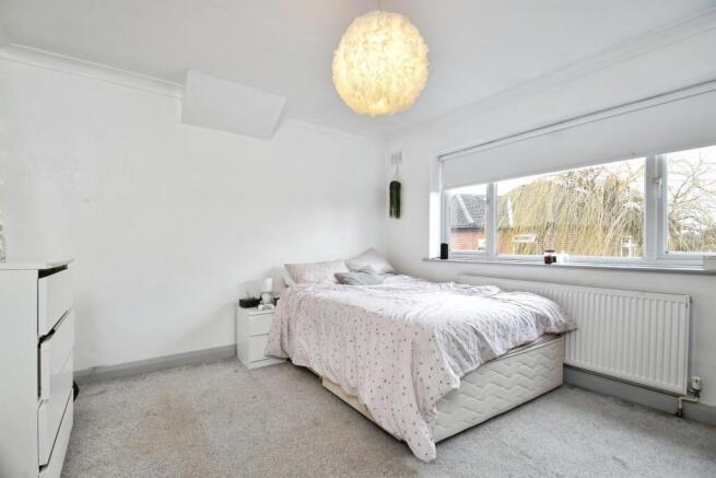 5 bed Detached for sale Image 10
