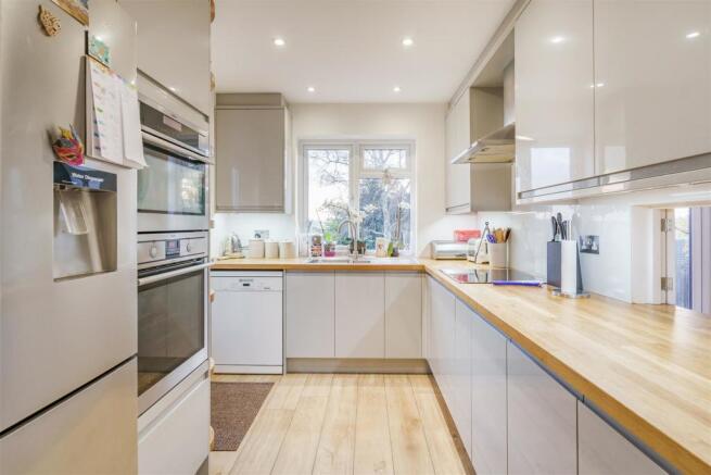 24 Partridge Way Kitchen.jpg