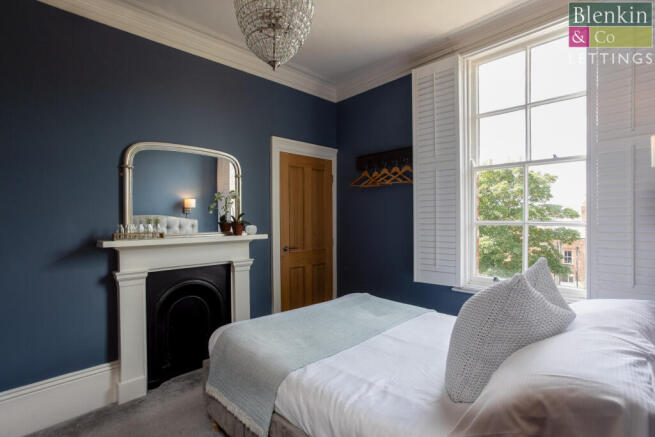2 bed Apartment to rent Image 9