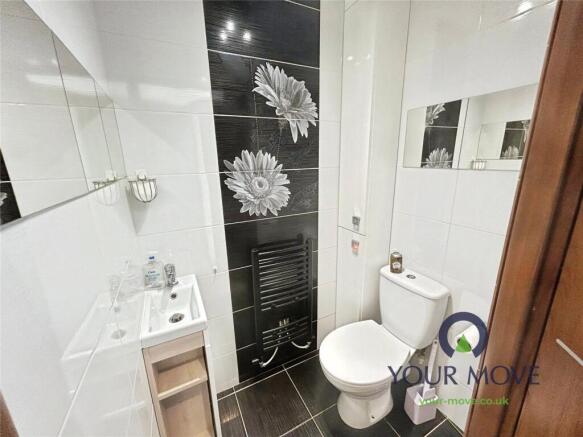 2 bed End of Terrace to rent Image 9