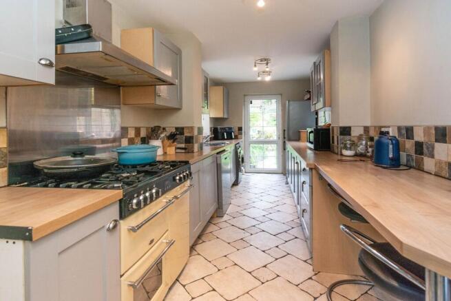 KITCHEN DINER AND LOUNGE