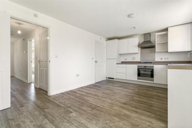 8 Kilham Way-006.JPG