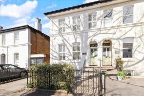 152, Hewlett Road, Cheltenham GL52 6TT