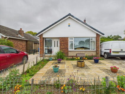 Heworth Drive, Whitby, YO21 3UA