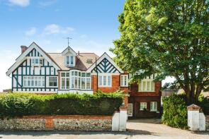 7, 1 St Michaels Lodge, St Michaels Road, Heene, Worthing BN11 4SD