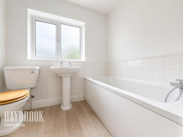 3 bed Semi-Detached for sale Image 9