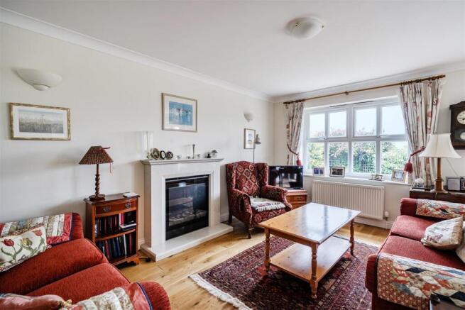 14, Hemlets Close, Bridport photo 4