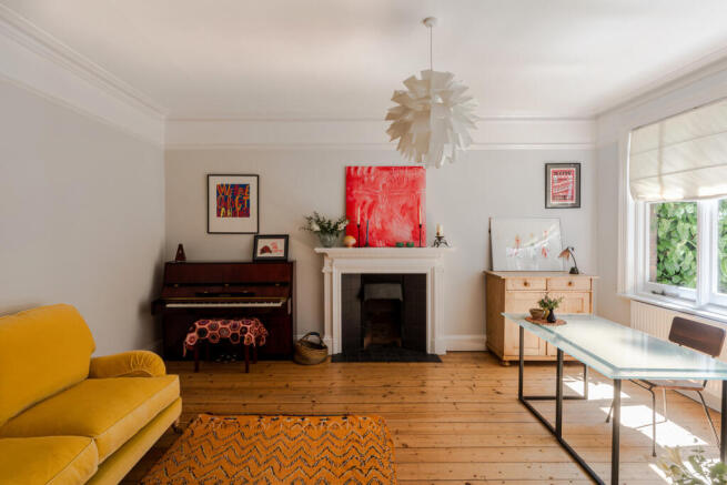 296525 - 19 Wimblehurst Road-43.jpeg