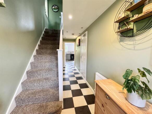 4 bed Semi-Detached for sale Image 7