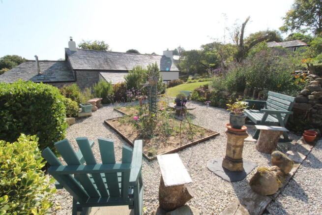 Peaceful sun trap