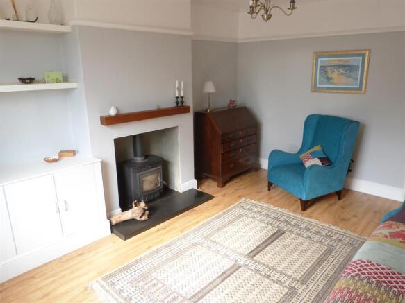 LIVING ROOM IMAGE TWO