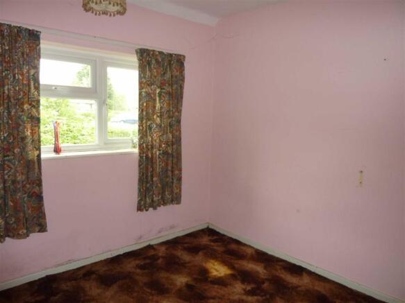 BEDROOM 2