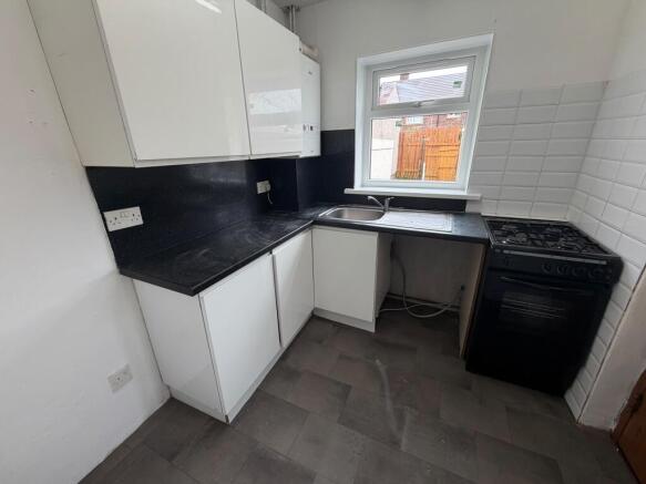 3 bed Terraced to rent Image 6