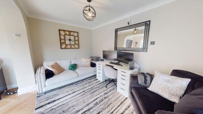 4 bed Detached for sale Image 8