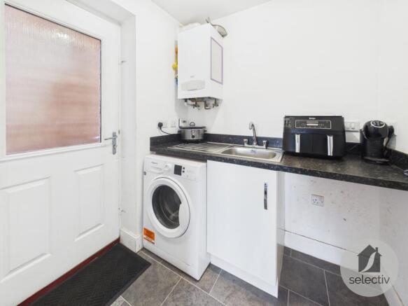 4 bed Detached for sale Image 7