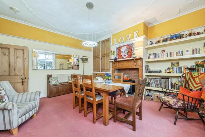 4 bed Semi-Detached for sale Image 4