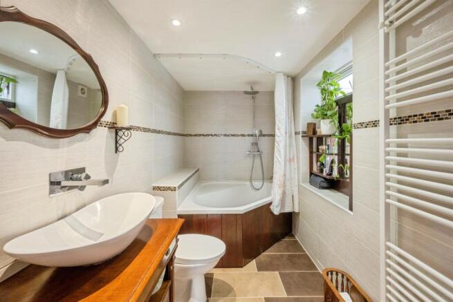 2 bed Semi-Detached for sale Image 4