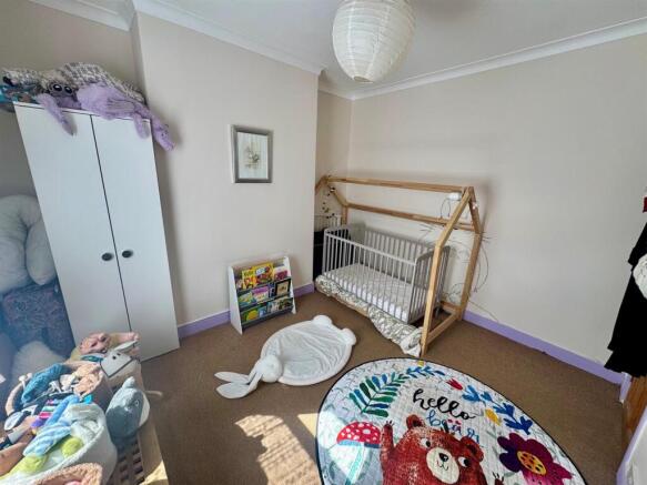 4 bed Terraced for sale Image 12