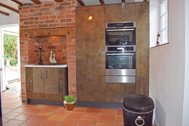 Kitchen c.jpg