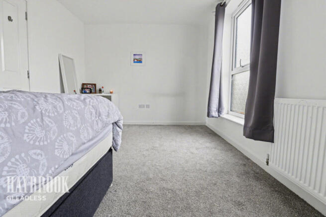 4 bed Semi-Detached for sale Image 8