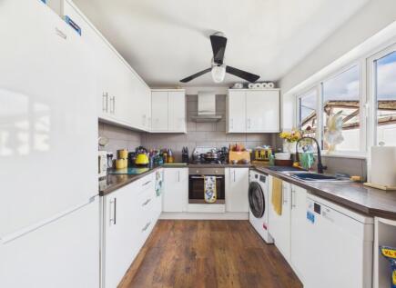 Fulford Crescent, New Holland, Barrow-upon-humber, DN19 7BH