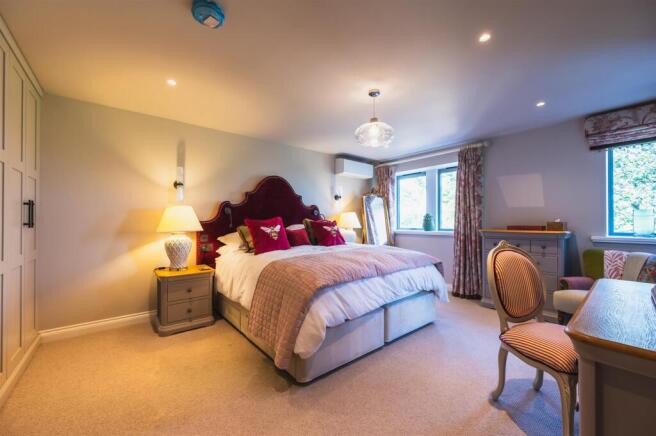 2 bed Apartment for sale Image 10