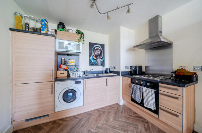 2 bed Flat for sale Image 9