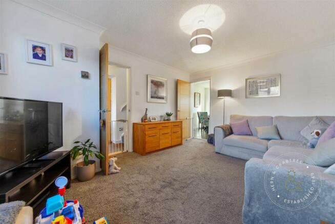Ambergate-Drive-13.jpg