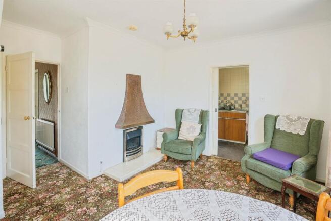 3 bed Semi-Detached for sale Image 8