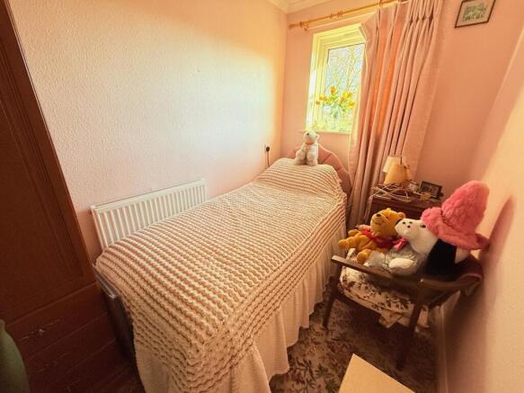 2 bed Flat for sale Image 5