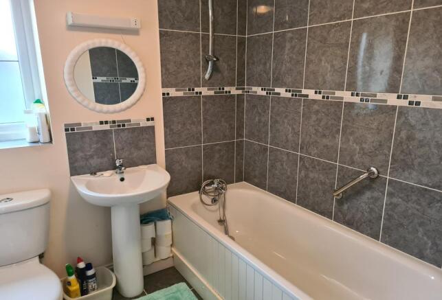 Photo 11