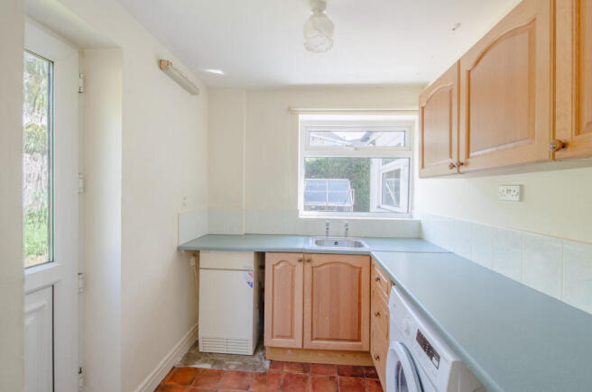 4 bed Detached for sale Image 9