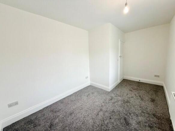 2 bed Terraced for sale Image 8