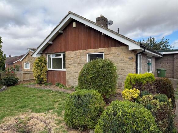 3 bed Detached Bungalow for sale Image 4