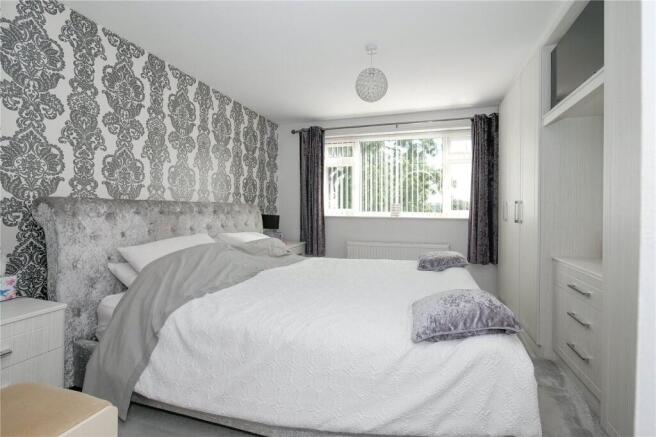 4 bed Detached for sale Image 7