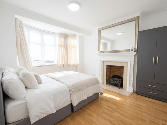 Double and Single Rooms to rent