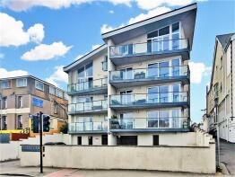 Flat 2, 31 Ocean Views, Mount Wise, Newquay TR7 2BH