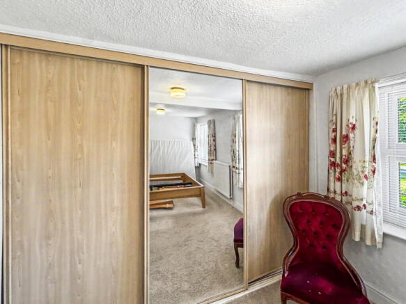 2 bed Terraced for sale Image 9