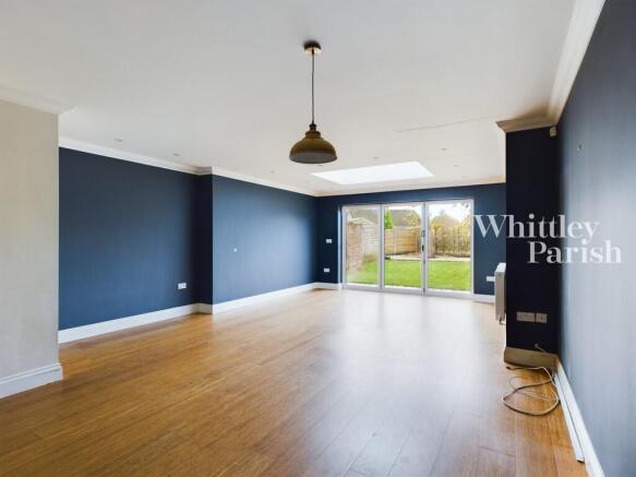 CAM04332G0-PR0087...