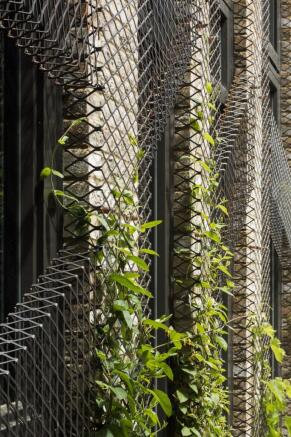03_External detail