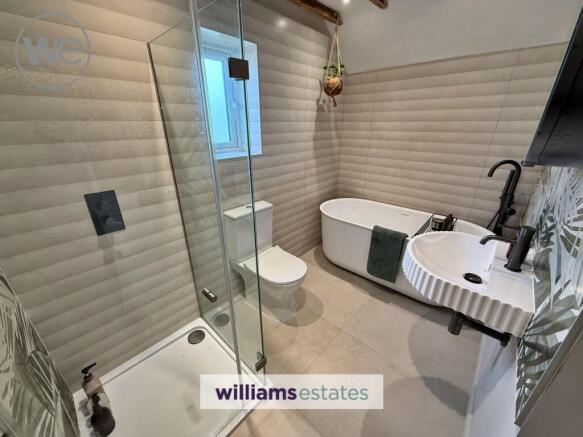 School Master House Bathroom